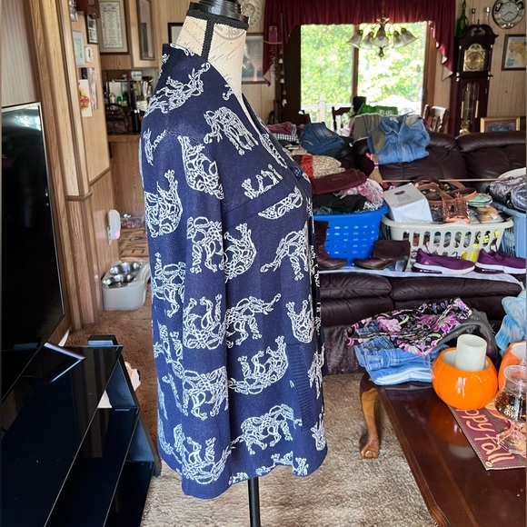 Crown & Ivy Navy Blue Elephant Pattern One Button Open Front Cardigan Size Large - Picture 9 of 13